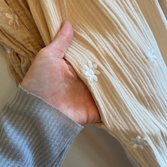 Womens Embroidered dress, worn once. In great condition! Size large! - Picture 9 of 9